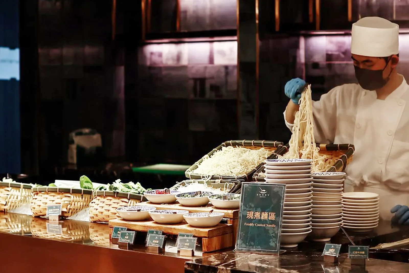 Sunny Buffet 신선한 쿡된 국수